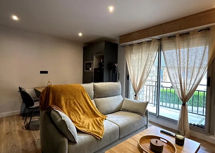 Dolce - Idéal Couple - Balcon - Calme - Randonnée&cyclisme - Nature - Esprit - Détente Et Therme à Proximité - Spéciale Printemps Saint-Lary-Soulan